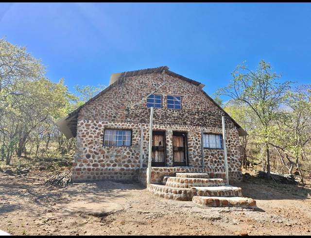 3,618,090M² FARM FOR SALE IN MODJADJISKLOOF
